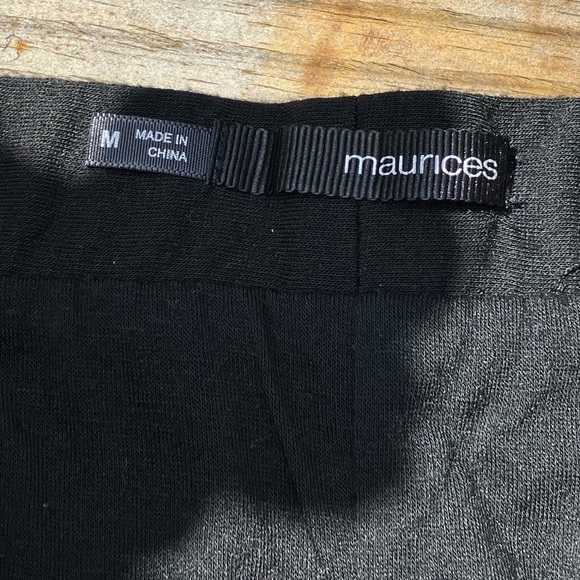 Maurices silver sequined skirt, size M. NWT. - Picture 4 of 7